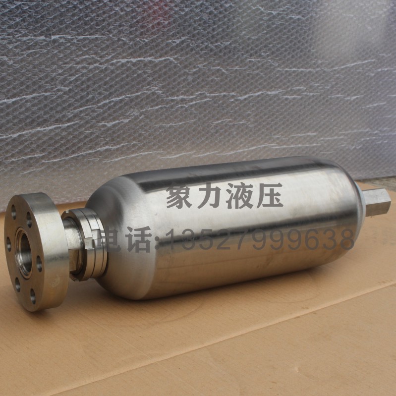 泵車蓄能器的工作原理